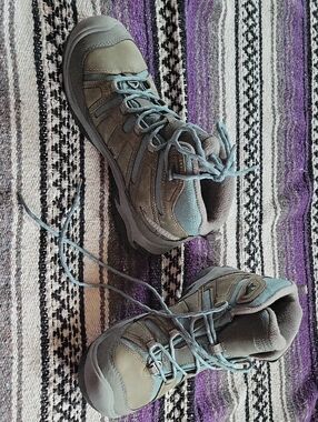 Keen Womans Olive Green and Teal Lace-Up Hiking Boots